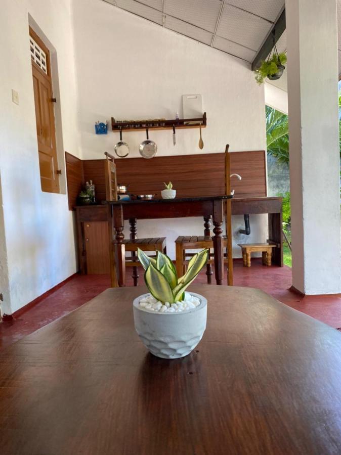 Ami Place Rooms With Kitchen Hikkaduwa Exterior photo