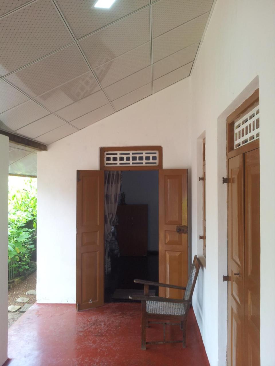 Ami Place Rooms With Kitchen Hikkaduwa Exterior photo